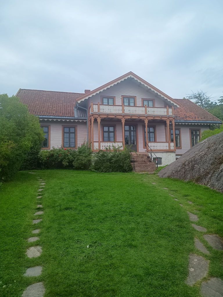 img_20250811_1516232794510270301923067863